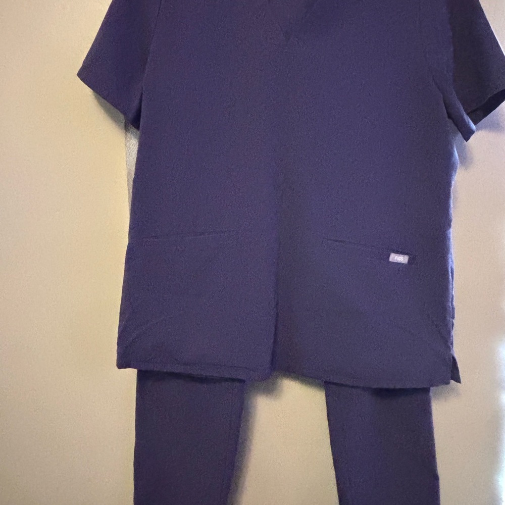 Figs Technical Collection in Deep Purple